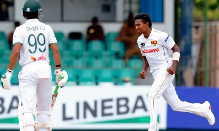 তৃতীয় দিন শেষেই ইনিংস হারের মুখে বাংলাদেশ