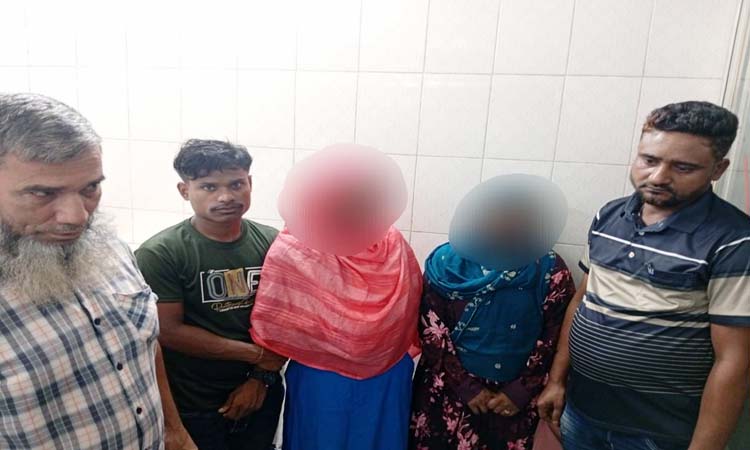 আবাসিক হোটেলে অনৈতিক কাজে জড়িত থাকার অভিযোগে আটক ৫