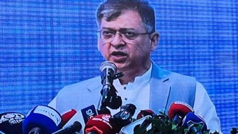 সংস্কার কাজে আলোচনার চেয়ে খাওয়া-দাওয়া বেশি হচ্ছে: সালাহউদ্দিন আহমদ