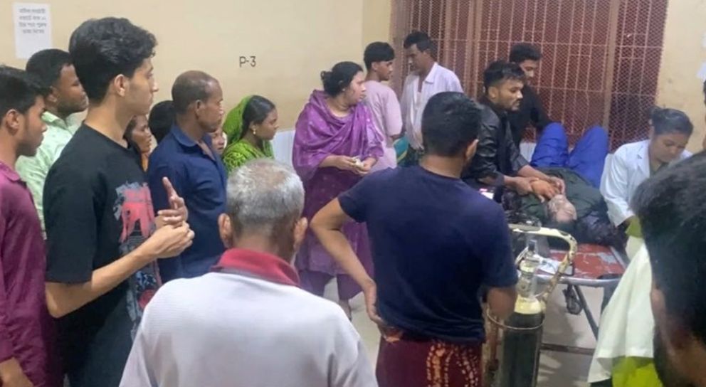 হবিগঞ্জে এসিডে গৃহবধূর মুখ ঝলসেদিল স্বামী