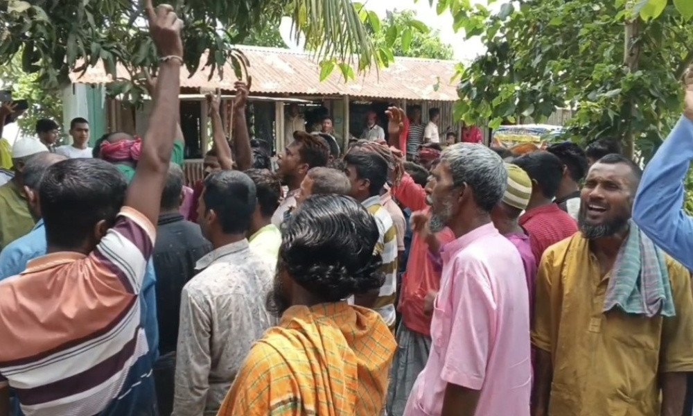 সুনামগঞ্জে হাওরের ক্ষতিগ্রস্ত কৃষকের তালিকায় অনিয়ম বিক্ষোভ