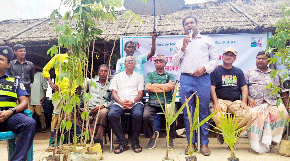 বিশ্ব পরিবেশ দিবসে বৃক্ষরোপন ও প্লাস্টিক বর্জ্য অপসারণ কর্মসূচি পালন