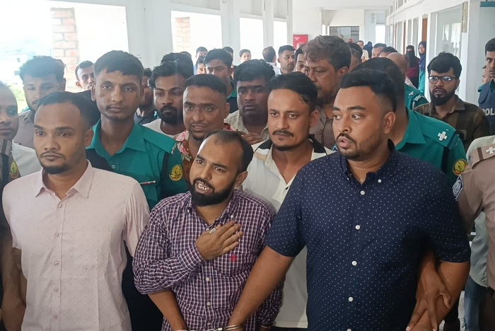 এমসি কলেজে তরুণীকে সংঘবদ্ধ ধর্ষণ: ১ জনের মৃত্যুদণ্ড ৩ জনের যাবজ্জীবন, ৪ জন খালাস
