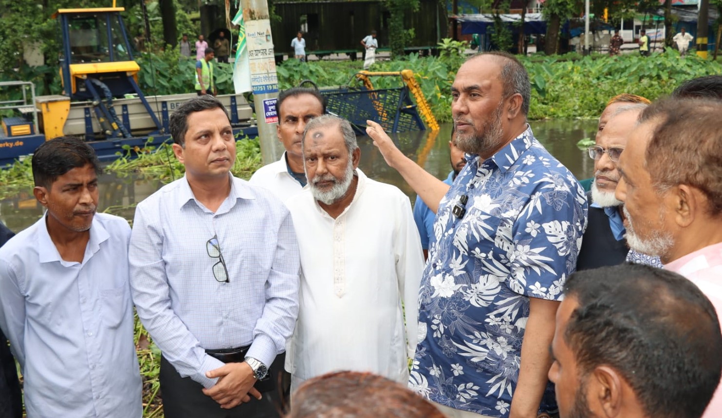 খোজারখলা পুকুরে শুরু উদ্ধার অভিযান:দায়িত্ববোধ থেকে উন্নয়ন করছি: সিসিক প্রশাসক