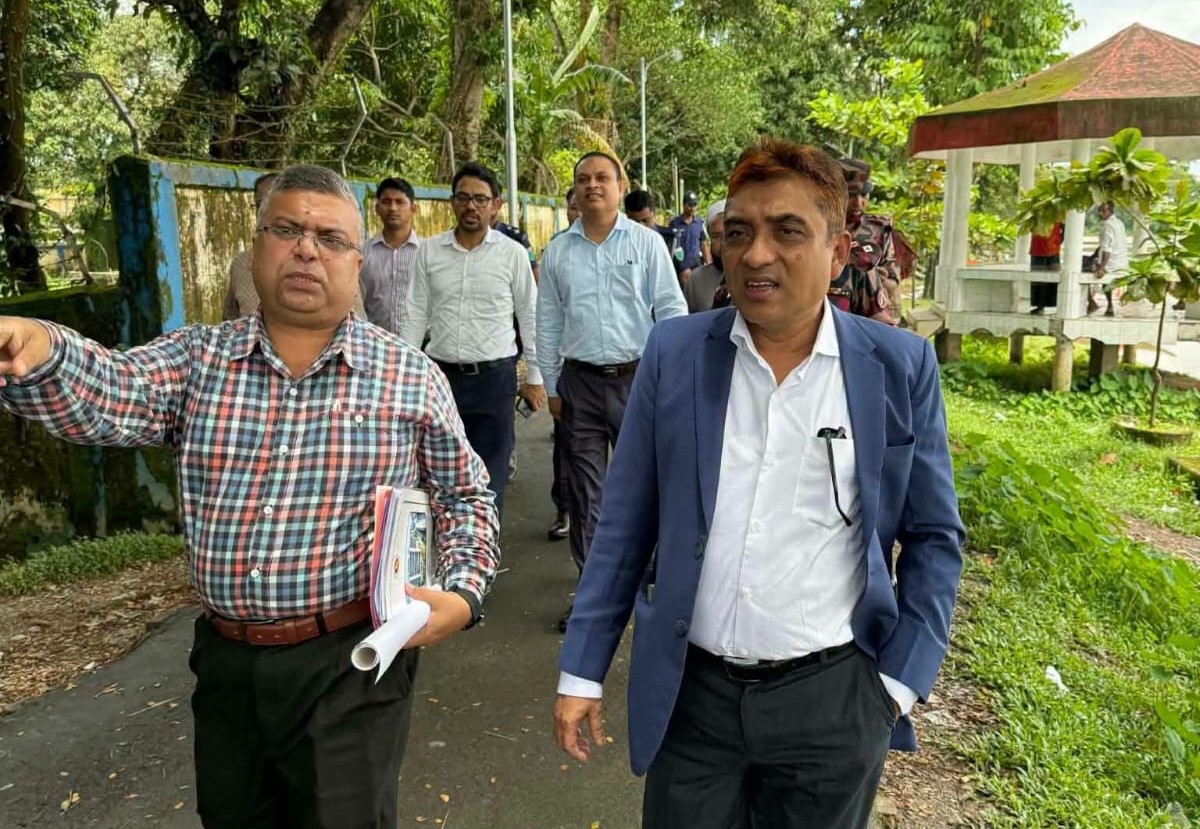 কুশিয়ারা নদীর ভাঙন পরিদর্শনে ভূমি রেকর্ড ও জরিপ অধিদপ্তরের মহাপরিচালক