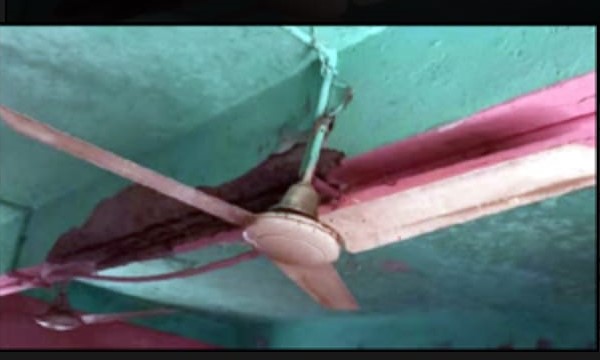 আজমিরীগঞ্জে ঝুঁকিপূর্ণ বিদ্যালয়ে পাঠদান আতঙ্কে শিক্ষার্থীরা