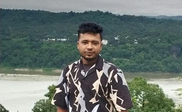 জাফলং সীমান্তে চোরাচালানের অভিযোগ, রোবেলকে ঘিরে প্রশ্ন—নীরব কেন পুলিশ?
