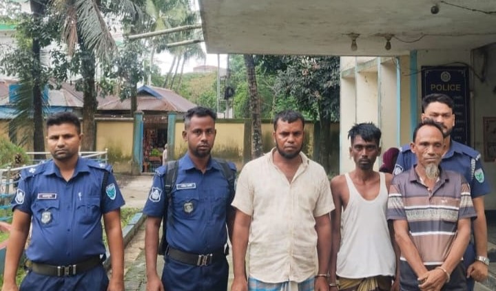 শাল্লায় পুলিশের অভিযান: ২০২ পিস ইয়াবাসহ ধরা পড়ল ৩ জন