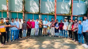 নবগঠিত মুরারিচাঁদ কলেজ বেসরকারি কর্মচারী পরিষদকে ফুল দিয়ে শুভেচ্ছা জানাল এমসি কলেজ ছাত্রদল