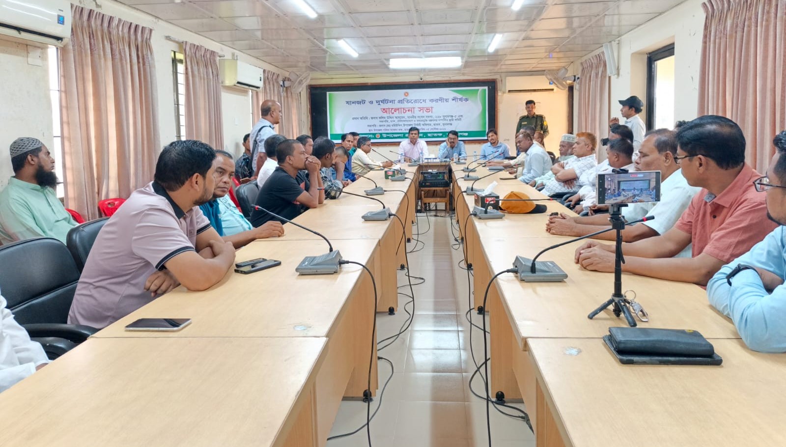 ১৮ বছরের কম বয়সী চালক গাড়ি চালাতে পারবেনা: এমপি মিলন