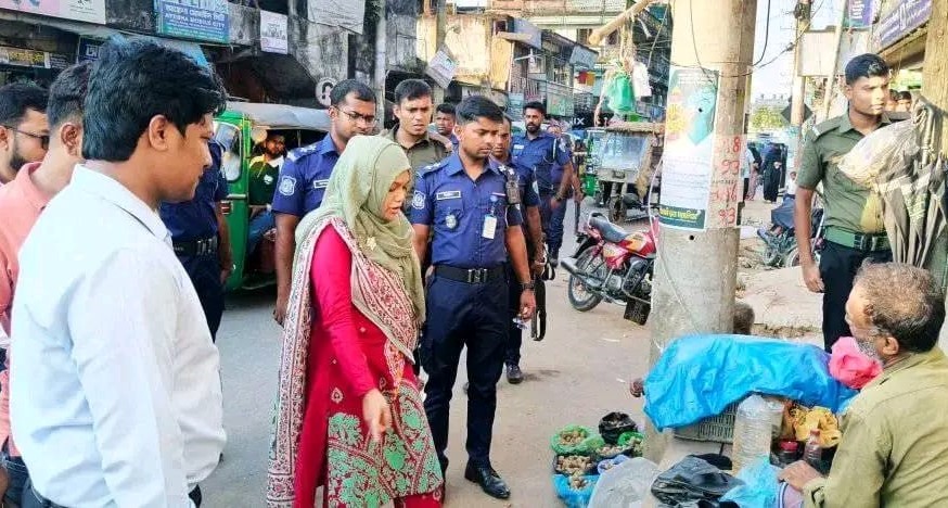 বড়লেখায় যানজট নিরসনে ভ্রাম্যমাণ আদালত, ১০ মামলায় জরিমানা
