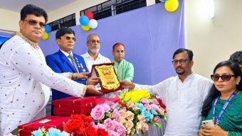 দৈনিক মাতৃজগতের ২৩তম প্রতিষ্ঠাবার্ষিকীতে সম্মাননা স্মারক পেলেন সাংবাদিক ফয়ছল কাদির
