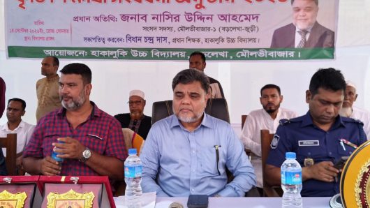বড়লেখায় হাকালুকি উচ্চ বিদ্যালয়ে কৃতি শিক্ষার্থী সংবর্ধনা অনুষ্ঠান
