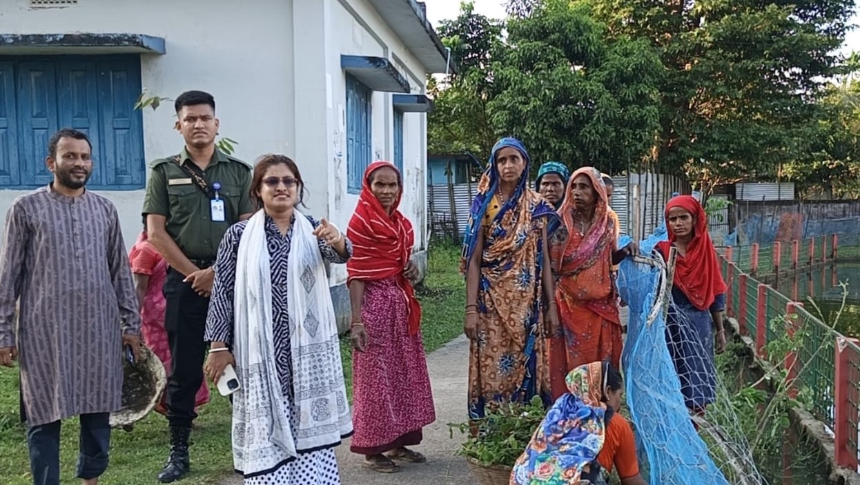 মশার বংশবিস্তার রোধে জামালগঞ্জে ইউএনওর নেতৃত্বে পরিচ্ছন্নতা অভিযান