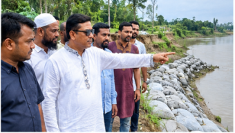 গদারবাজারে নদীভাঙন প্রতিরোধ কার্যক্রম পরিদর্শন করলেন অহীদ আহমদ তালুকদার
