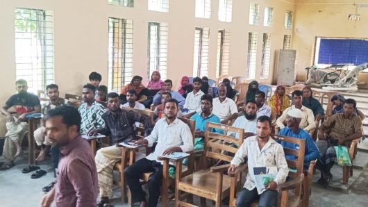ডাল ও তেল শস্য উৎপাদন প্রযুক্তি ছড়িয়ে দিতে দোয়ারাবাজারে কৃষক প্রশিক্ষণ