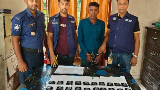 বিয়ানীবাজারে যাত্রীবাহী বাসে তল্লাশি, ৬ হাজার ইয়াবাসহ আটক ১