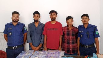 কানাইঘাটে চোরাচালানবিরোধী অভিযানে তিনজন গ্রেপ্তার ভারতীয় বিভিন্ন পণ্য ও রেজিস্ট্রেশনবিহীন সিএনজি জব্দ