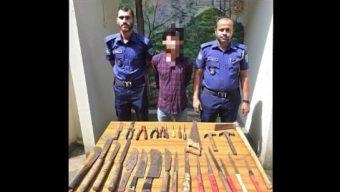 কুলাউড়ায় ডাকাতির প্রস্তুতিকালে দেশীয় অস্ত্র চোরাই আইপিএস ব্যাটারিসহ ২যুবক গ্রেপ্তার