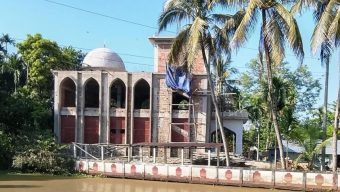 বড়লেখায় দৃষ্টিনন্দন রূপে গড়ে উঠছে তেরাকুড়ী কেন্দ্রীয় জামে মসজিদ