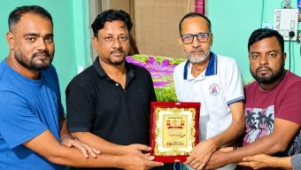 মাতৃজগতের ২৩তম প্রতিষ্ঠাবার্ষিকীতে সম্মাননা ক্রেস্ট পেলেন সিনিয়র সাংবাদিক সুনির্মল সেন