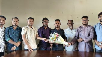 গোয়াইনঘাট প্রেসক্লাবের নবনির্বাচিত কমিটিকে রিপোর্টার্স ক্লাবের সাংবাদিকদের ফুলেল শুভেচ্ছা!