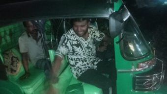 পীরের বাজারে ট্রাফিক পুলিশের অভিযান, রেকারে ১২টির বেশি সিএনজি  মাসিক টোকেন বাণিজ্যের অভিযোগ চালকদের, যাত্রী হয়রানি বন্ধে কার্যকর সমাধানের দাবি