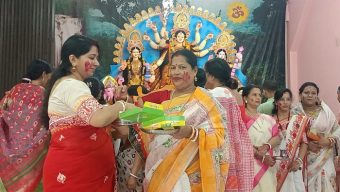 বিজয়া দশমী, মণ্ডপে মণ্ডপে বিদায়ের সুর