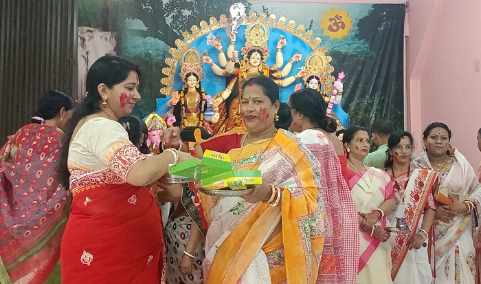 বিজয়া দশমী, মণ্ডপে মণ্ডপে বিদায়ের সুর