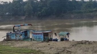 কুশিয়ারা নদীতে বালু উত্তোলন: ইজারার সীমানা নিয়ে প্রশ্ন