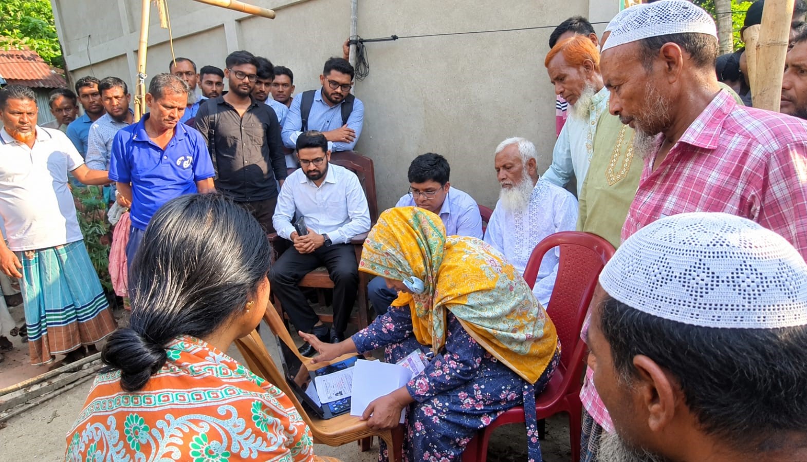 আজমিরীগঞ্জে ফ্যামিলি কার্ড তথ্য শুমারির শুভ উদ্বোধন সঠিক তথ্যের ভিত্তিতে উপকারভোগী নির্বাচনের ওপর গুরুত্বারোপ