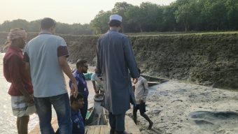 গোয়াইনঘাটে অবৈধ বালু উত্তোলনবিরোধী অভিযান, ৪ মেশিন ধ্বংস, জরিমানা সাড়ে তিন লাখ টাকা