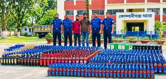কোম্পানীগঞ্জে বালুর নিচে ৬২ লাখ টাকার বিদেশি মদ, আটক ২!