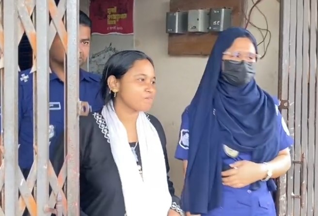 সুনামগঞ্জের জগন্নাথপুরে আলোচিত নারী মানবপাচারকারী গ্রেপ্তার, বেরিয়ে আসছে  আন্তর্জাতিক চক্রের ভয়ঙ্কর তথ্য