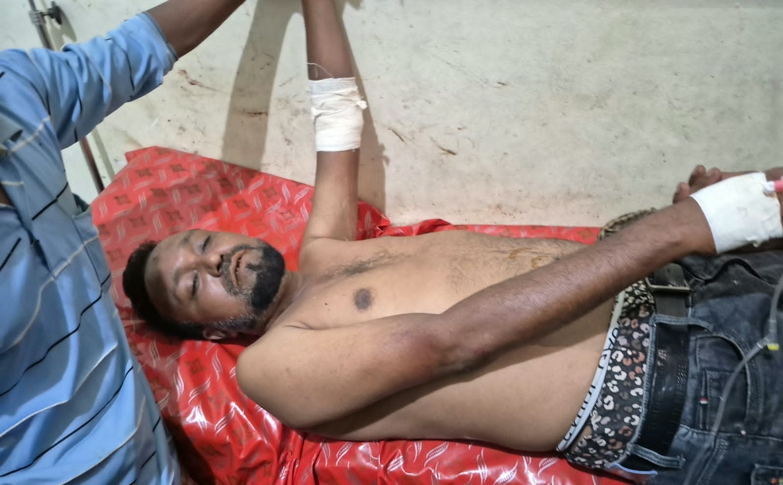 দোয়ারাবাজারে মাদকবিরোধী সংবাদ প্রকাশের জেরে সাংবাদিককে কুপিয়ে জখম, অভিযুক্ত আটক