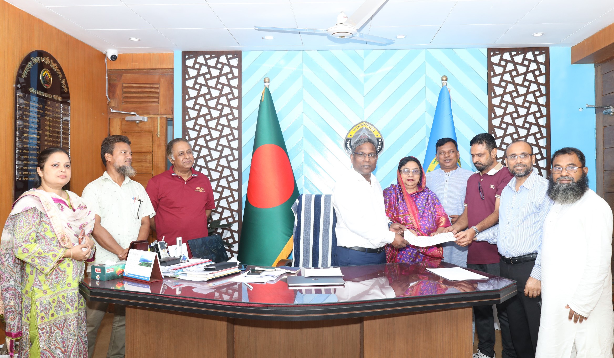 ঢাবি রেজিস্টার্ড গ্র্যাজুয়েট সিনেট নির্বাচন-২০২৬: শাবিপ্রবিতে আজীবন সদস্য ফরম বিতরণ শুরু