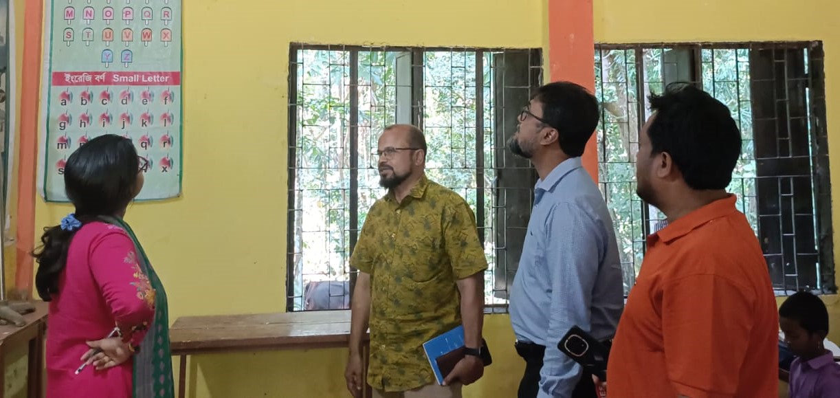 সংবাদ প্রকাশের পর মোকামপুঞ্জি বিদ্যালয় ভবন সংস্কারের উদ্যোগ, পরিদর্শনে ইউএনও