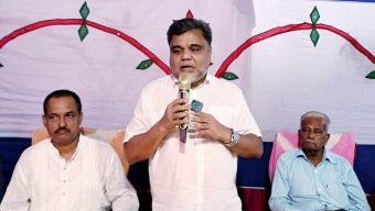 বড়লেখায় বিভিন্ন পূজামণ্ডপ পরিদর্শন করলেন এমপি নাসির উদ্দিন আহমেদ মিঠু