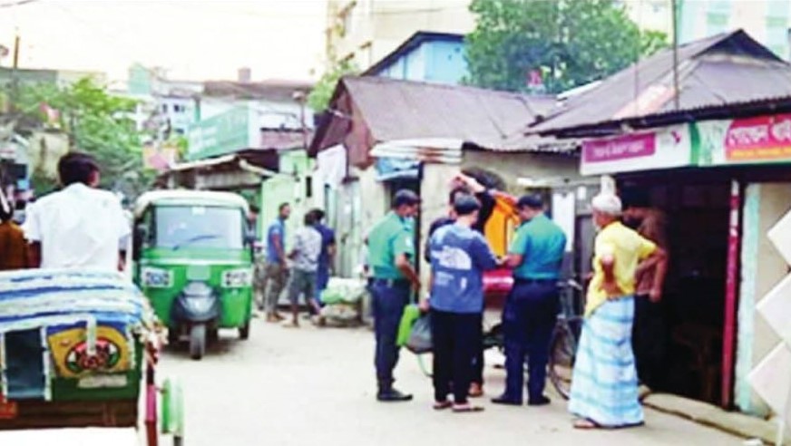 কাষ্টঘরে মাদক তল্লাশির নামে ‘পুলিশি হয়রানি’: চরম ভোগান্তিতে নগরবাসী